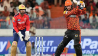 পাঞ্জাবকে ৪ উইকেটে হারিয়ে কলকাতা ম্যাচের দিকে তাকিয়ে হায়দরাবাদ