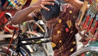 বাংলাদেশে গরমে বছরে ২১ হাজার কোটি টাকার অর্থনৈতিক ক্ষতি, কর্মঘণ্টা নষ্টের উদ্বেগ