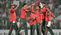 ম্যানচেস্টার ইউনাইটেডের ঋণ ১ বিলিয়ন ডলার ছাড়ালো! গ্লেজারদের কেনার পর সর্বোচ্চ – ক্লাব ডুবছে না তো?