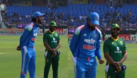 ২০ টস পর অবশেষে ভাগ্য খুলল ভারতের, রাহুলের অদ্ভুত উদযাপনে হাসির ঝড়