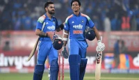 "কোহলি আমাকে ছোট লক্ষ্য দিতেন', জয়সোয়ালের সেঞ্চুরির রহস্য ফাঁস! তিন ফরম্যাটে শতক হাঁকানো এলিট ক্লাবে নাম লিখালেন"
