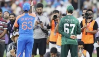 ‘২৪ ঘণ্টা অপেক্ষা করুন’—হ্যান্ডশেক ইস্যুতে ভারত অধিনায়কের ধোঁয়াশা জবাব