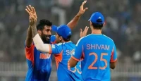 বৃষ্টিতে আজকের সেমিফাইনাল বাতিল হলে বিপদে পড়তে পারে ভারত