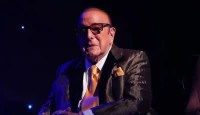 Clive Davis, Architect of Modern Pop and Hip-Hop, Dies at 94