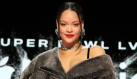 Rihanna Praises Cancer Patient in Touching Grocery Store Encounter