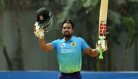 নাজমুল হোসেন শান্তর শতকে আবাহনীর বড় জয়
