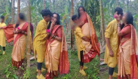 শিক্ষা সফরে ছাত্রের সঙ্গে শিক্ষিকার অন্তরঙ্গ ফটোশুট