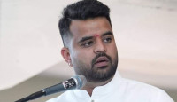 চালক অশ্লীল ভিডিও ফাঁস করায় বিপাকে ভারতের সাবেক প্রধানমন্ত্রীর নাতি