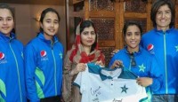পাকিস্তানের মহিলা ক্রিকেট টিম কিনতে চান মালালা