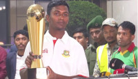 যুব এশিয়া কাপের শিরোপা জিতে দেশে ফিরেছে  বাংলাদেশের ক্রিকেটাররা