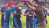 পাকিস্তানকে হারানোয় আফগানদের সঙ্গে নাচলেন ইরফান পাঠান