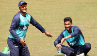 ব্যাকআপ প্ল্যান’ থেকে বিশ্বকাপ দলে মাহমুদউল্লাহ, যা বললেন নান্নু