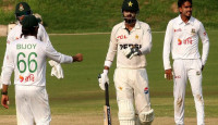 পাকিস্তান শাহিনসের সামনে দাঁড়াতে পারছে না  বাংলাদেশ এ’ দল