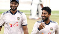 যে কারণে সাকিবের সঙ্গে তুলনা চান না মিরাজ