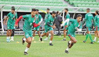 বাংলাদেশ ফুটবলে নতুন অধ্যায়: হামজা চৌধুরীসহ ৩০ সদস্যের প্রাথমিক স্কোয়াড ঘোষণা