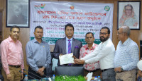 Walton pays Tk 3.93cr to Govt. Workers Welfare Fund