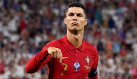 অবসর নিচ্ছেন না রোনালদো