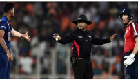 ভারতীয় ক্রিকেটাররা পক্ষে সিদ্ধান্ত দিতে চাপ দেয়: আম্পায়ার নীতিন মেনন