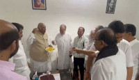 সাংসদ পদ ফিরে পেলেন রাহুল গান্ধী আজ সংসদে ফিরছেন