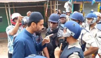 ভারতে ফুরফুরা শরীফে পঞ্চায়েত বোর্ড গঠন নিয়ে অশান্তি, নওশাদের  বাড়িতে ভাঙচুর