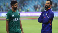 বাবরকে বিশ্বসেরাদের একজন বললেন কোহলি