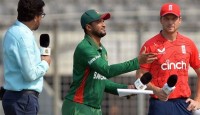 টসে জিতে ইংল্যান্ডকে ব্যাটিংয়ে পাঠালো বাংলাদেশ