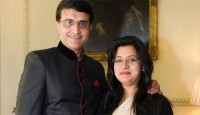 সস্ত্রীক বাংলাদেশে আসছেন সৌরভ