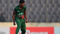 তাসকিন, মিরাজের পর উইকেট পেলেন তাইজুল