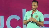 আমার সম্পর্কে মিডিয়াতে যা আসে সবই গুজব: সাকিব