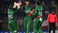 এবার নাসুমের জোড়া আঘাত, সপ্তম উইকেট হারালো আয়ারল্যান্ড