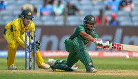 রান আউটে কাঁটা পড়লেন অধিনায়ক শান্ত