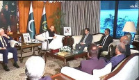 পাকিস্তানে ৮ ফেব্রুয়ারি নির্বাচনের বিষয়ে একমত প্রেসিডেন্ট ও সিইসি