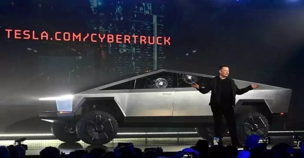 ছোটবেলায় ছিলেন গোবেচারা, কীভাবে বিশ্বের ধনীতম ব্যক্তি হয়ে উঠলেন ইলোন মাস্ক ছোটবেলায় ছিলেন গোবেচারা, কীভাবে বিশ্বের ধনীতম ব্যক্তি হয়ে উঠলেন ইলোন মাস্ক