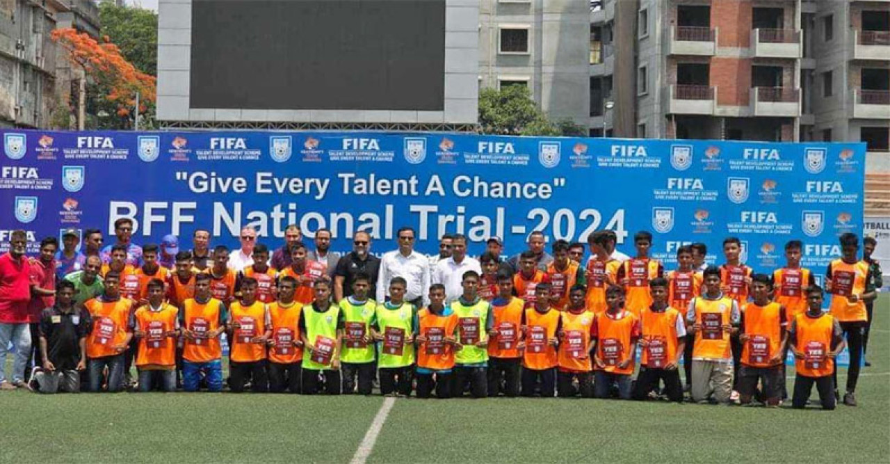 বাফুফের ইয়েস কার্ড পেলেন ৩৪ জন ফুটবলার বাফুফের ইয়েস কার্ড পেলেন ৩৪ জন ফুটবলার