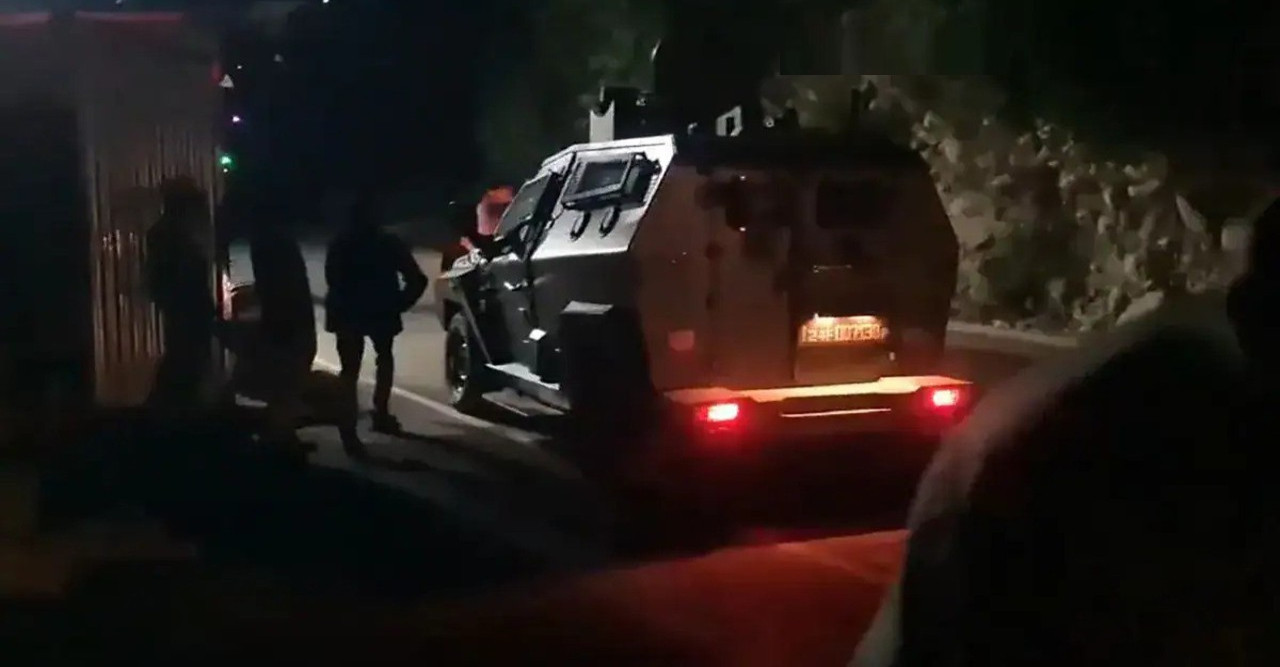 কাশ্মীরে সেনা ঘাঁটিতে হামলা, দুই সেনা আহত 