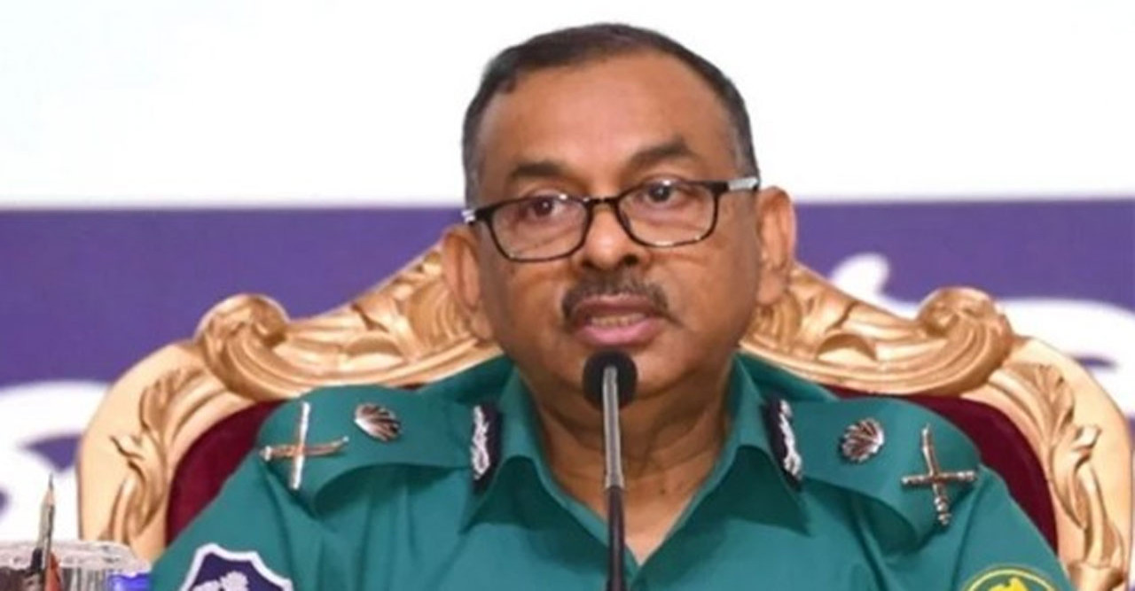 যৌক্তিক মামলা না নিলে ১ মিনিটে সাসপেন্ড: ডিএমপি কমিশনার 