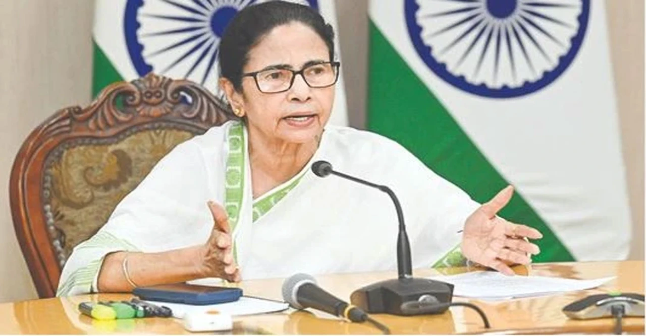 বাংলাভাষী মানেই বাংলাদেশি নয়!” বিজেপিকে কড়া হুঁশিয়ারি মমতার—ভোটের আগে বিস্ফোরক মন্তব্যে সরগরম পশ্চিমবঙ্গ রাজনীতি