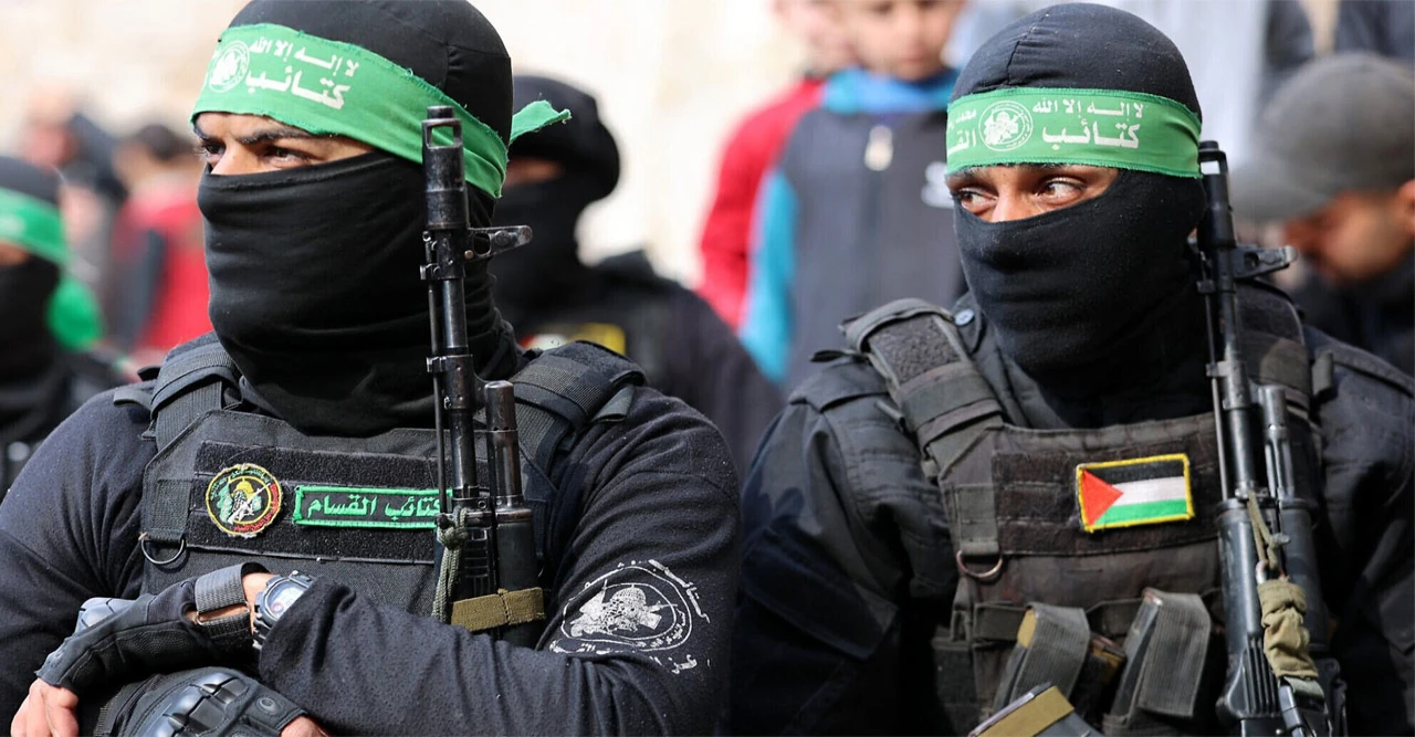 গাজায় আটক হাজারো ফিলিস্তিনির মধ্যে মাত্র এক-চতুর্থাংশ হামাস যোদ্ধা! বাকিরা সাধারণ মানুষ