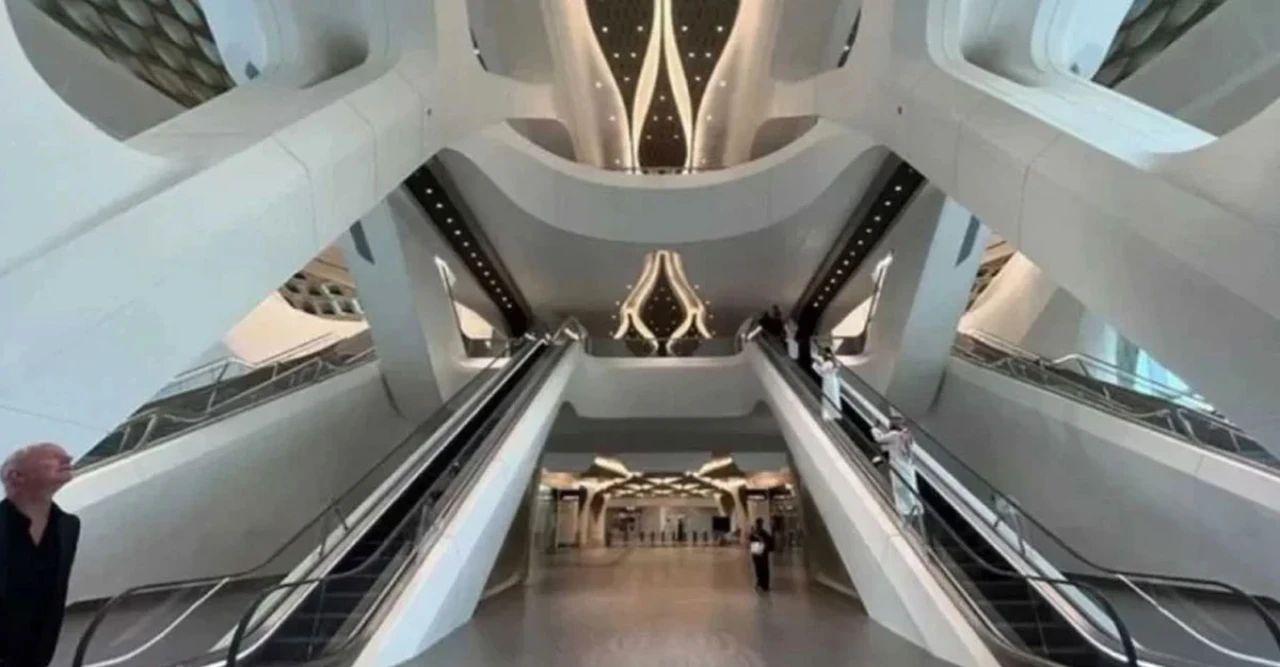 বিশ্বের দীর্ঘতম স্বয়ংক্রিয় মেট্রো রিয়াদে! চলাচলও সহজ, ভ্রমণও হবে অভিজ্ঞতার মতো বিশ্বের দীর্ঘতম স্বয়ংক্রিয় মেট্রো রিয়াদে! চলাচলও সহজ, ভ্রমণও হবে অভিজ্ঞতার মতো