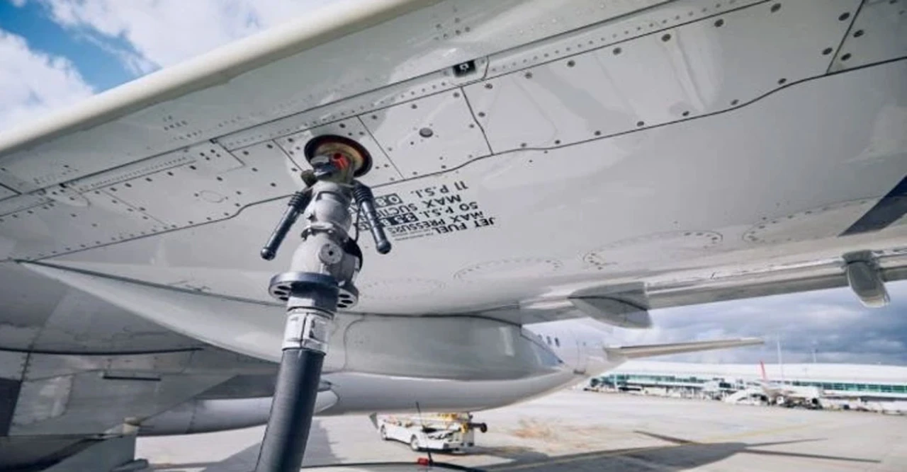 জেট ফুয়েলের দাম আবার বাড়লো, অভ্যন্তরীণ ও আন্তর্জাতিক ফ্লাইটে নতুন খরচের প্রভাব