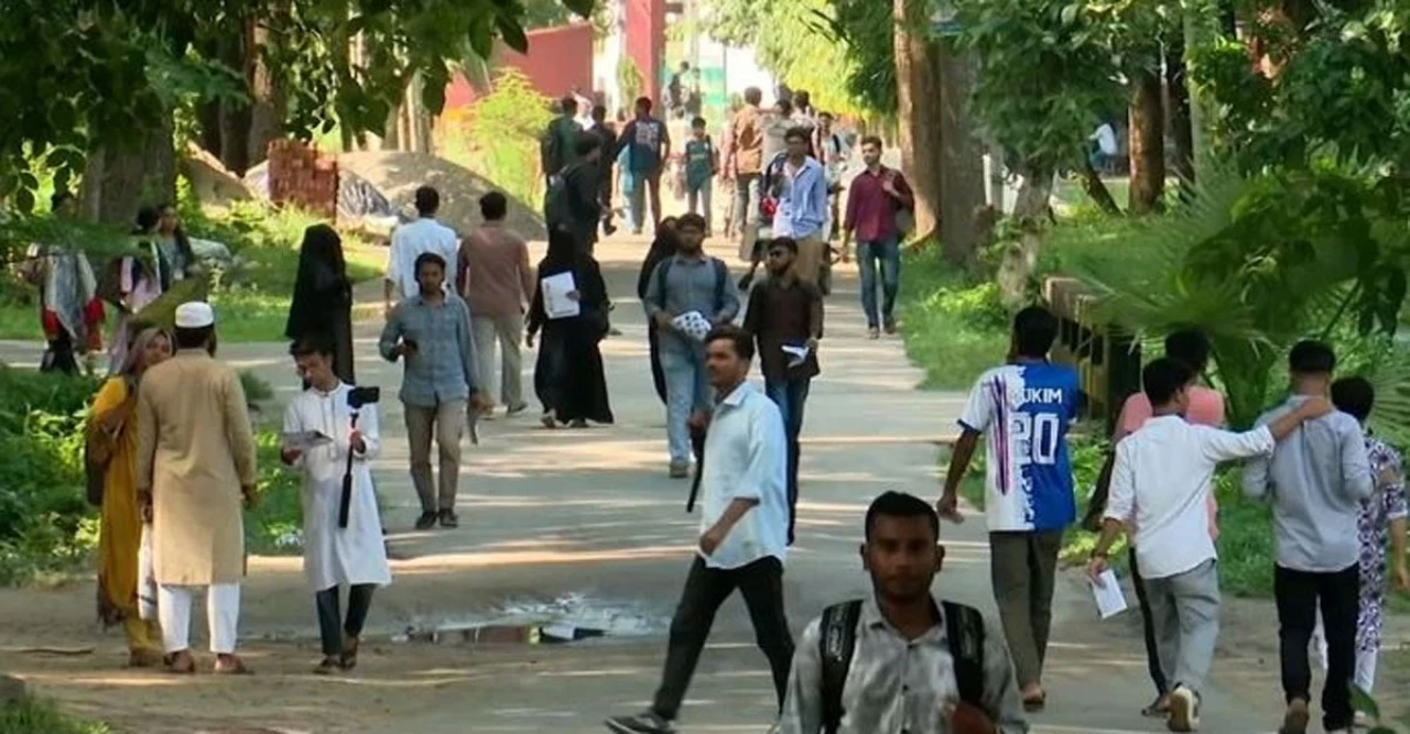 ৩৫ বছর পর চট্টগ্রাম বিশ্ববিদ্যালয়ে ছাত্র সংসদ নির্বাচন শুরু, ২৭ হাজার ভোটার পেলেন ভোটাধিকার