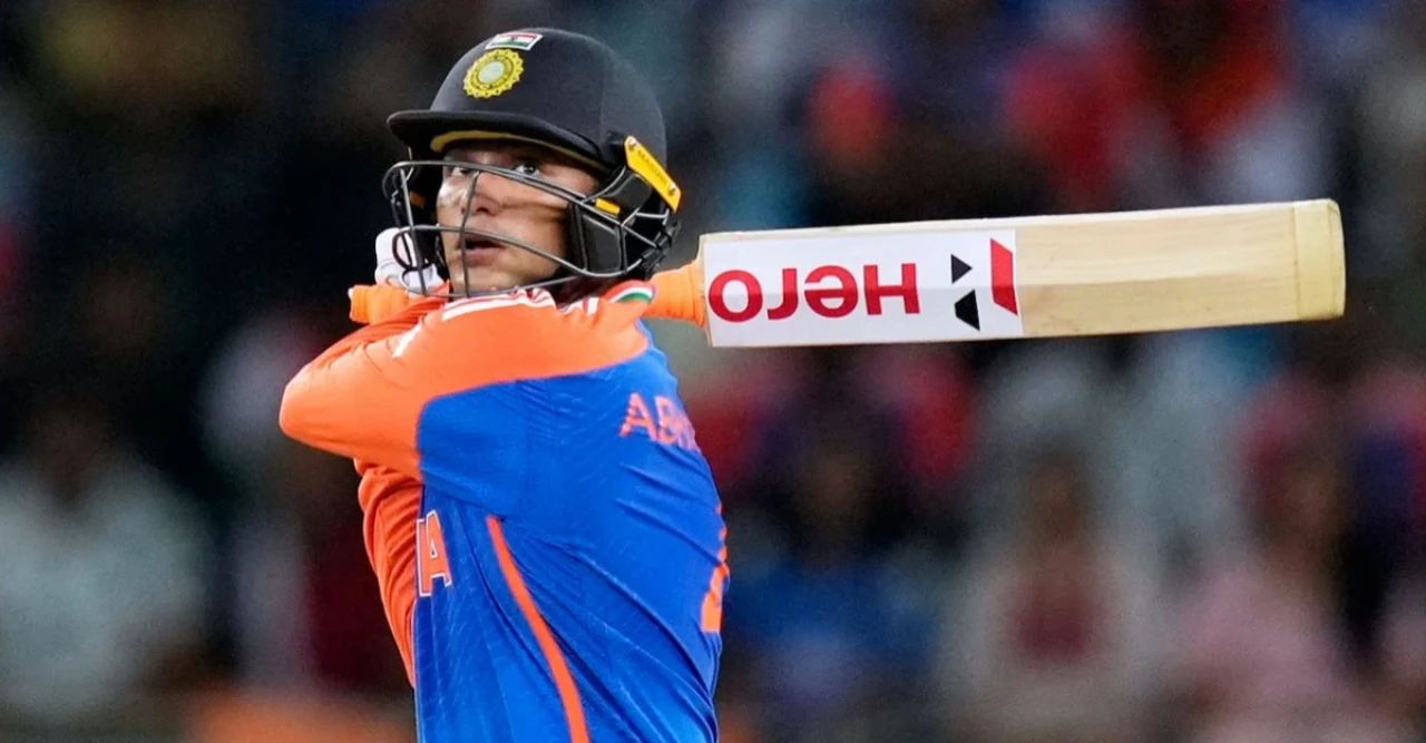 ও অত্যন্ত বিপজ্জনক, একাই ম্যাচ ছিনিয়ে নেবে!" অস্ট্রেলিয়াকে কড়া বার্তা দিলেন রবি শাস্ত্রী!