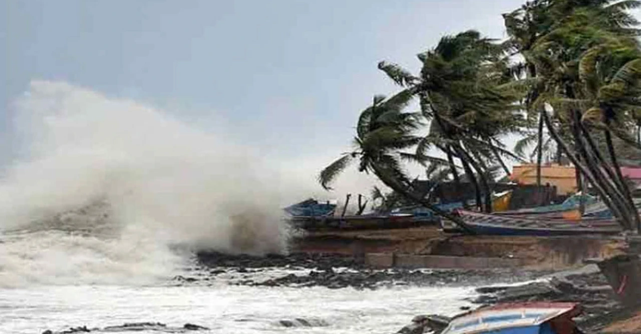 বিশ্বের সবচেয়ে ভয়ংকর ঝড় মেলিসা জ্যামাইকায় আঘাত হানতে প্রস্তুত, বন্যা-ভূমিধসের আশঙ্কা চরমে
