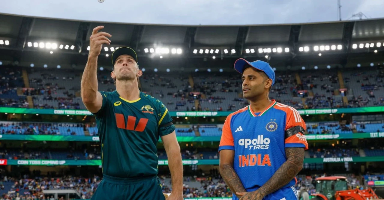 ম্যাচ শুরুর আগেই শোক! ভারত-অস্ট্রেলিয়া কেন কালো ব্যান্ড পরে মাঠে নামল?