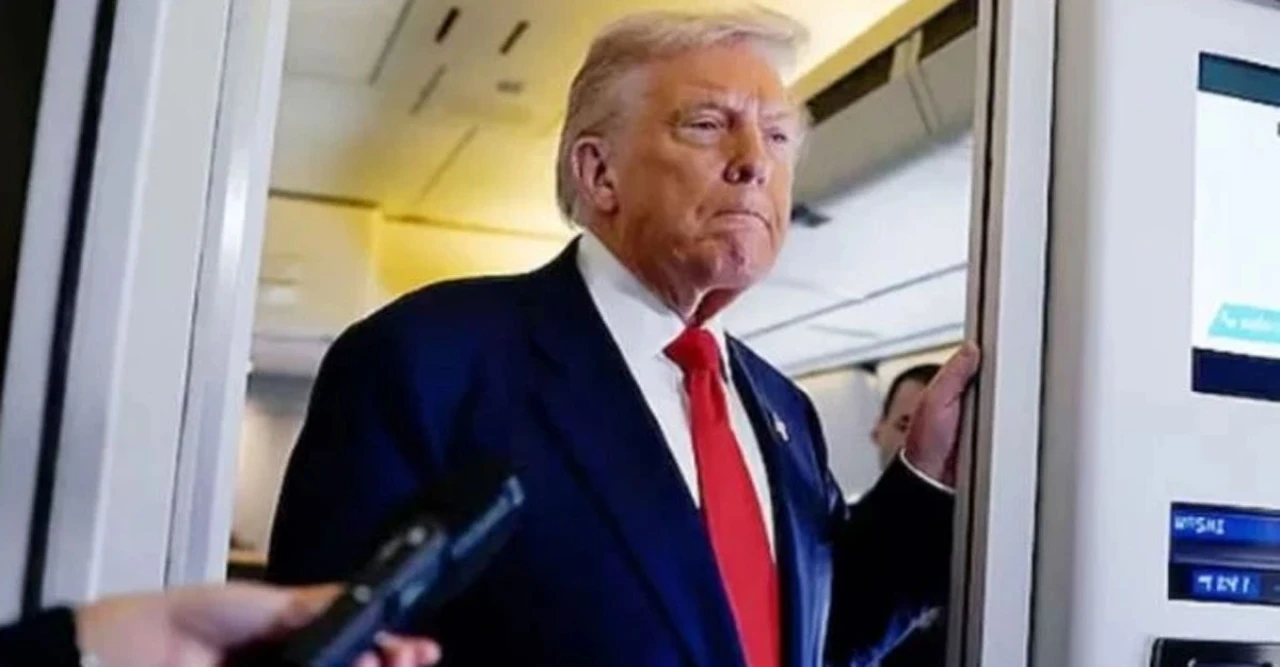 বিরাট জট! ভেনেজুয়েলায় হামলা চালাবে না যুক্তরাষ্ট্র! কী বললেন প্রেসিডেন্ট ট্রাম্প?