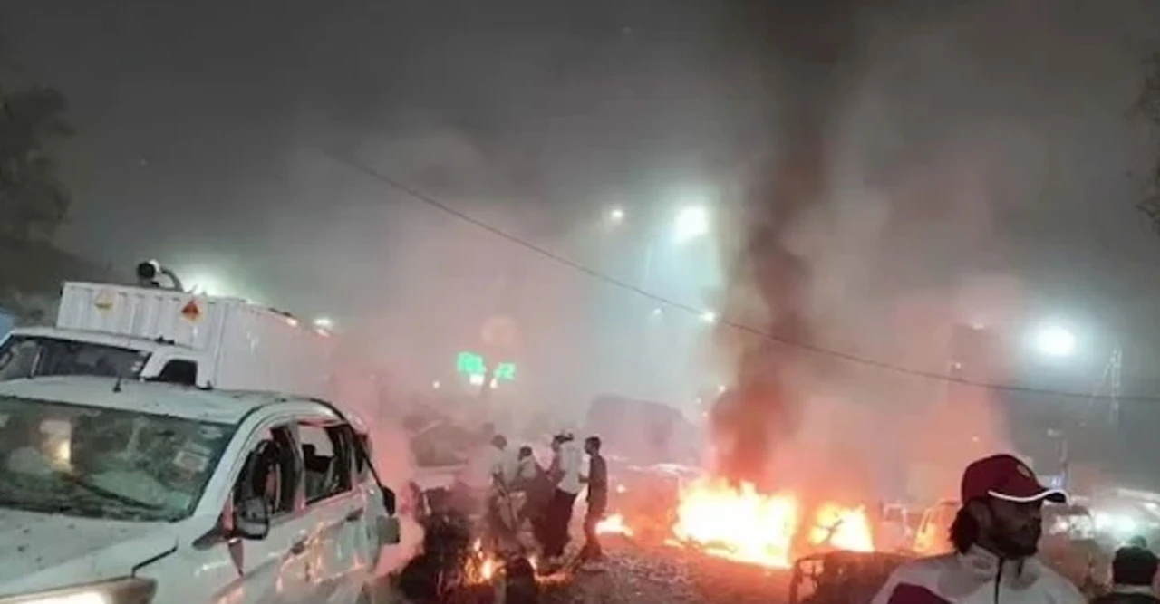 লালকেল্লা বিস্ফোরণের পর তীব্র আতঙ্ক, পাকিস্তান-বাংলাদেশ-নেপাল সীমান্তে ভারতের সর্বোচ্চ সতর্কতা