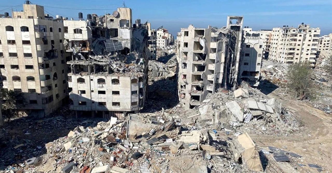 ভয়াবহ চিত্র! এক মাসে দেড় হাজারেরও বেশি ভবন ধ্বংস, পুরো এলাকা পরিণত হয়েছে ধ্বংসস্তূপে