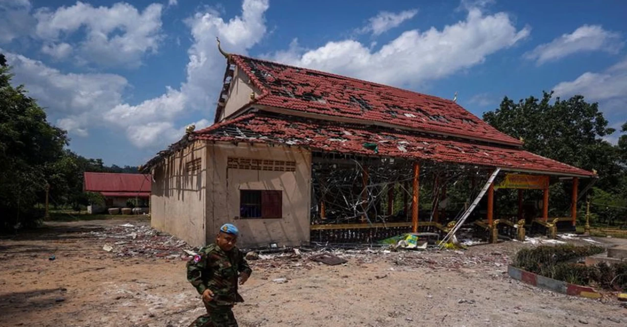 মাইন বিস্ফোরণে ফের উত্তপ্ত থাইল্যান্ড-কম্বোডিয়া সীমান্ত! ক্ষমা চাওয়ার দাবি