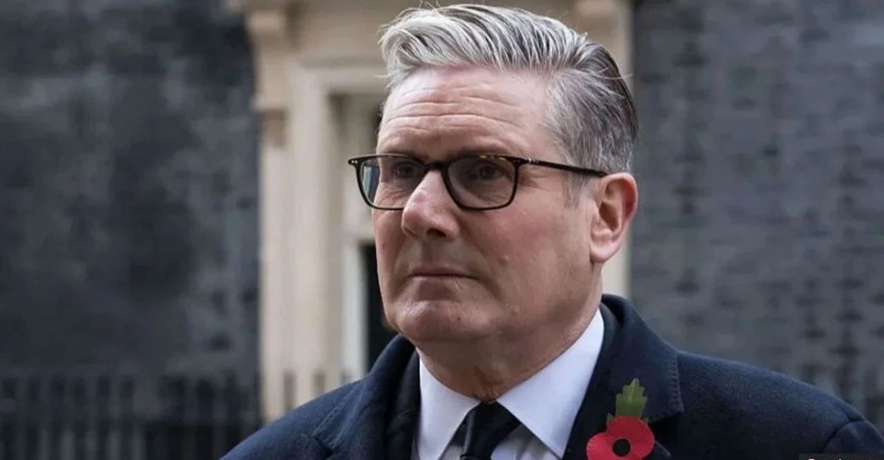 মসনদ টলমল! ক্ষমতা হারানোর আতঙ্কে ব্রিটিশ প্রধানমন্ত্রী স্টারমার, ষড়যন্ত্রের কেন্দ্রে কারা?