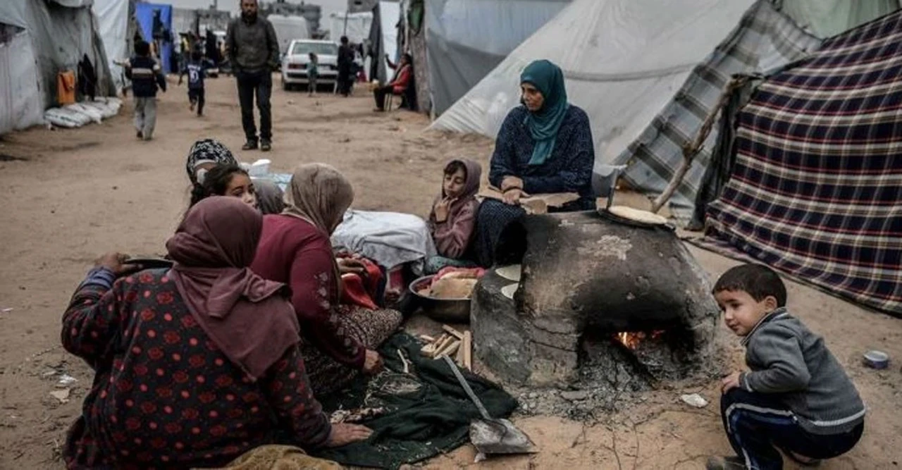 গাজায় শীতের আগেই লাখো পরিবার তাঁবুতে! ইসরাইলি ধ্বংসযজ্ঞে মানবিক বিপর্যয়—ইউএনআরডব্লিউএ